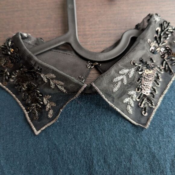 Club Monaco teal 💯 merino embellished collar sz xs - Picture 9 of 9